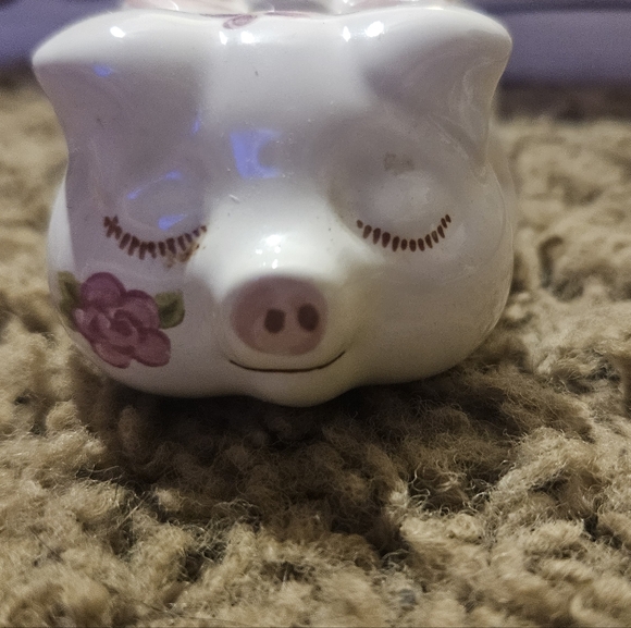 Vintage Avon Hand Decorated 1970s Ceramic Potpourri Pig W/ Painted Flowers - Picture 3 of 5